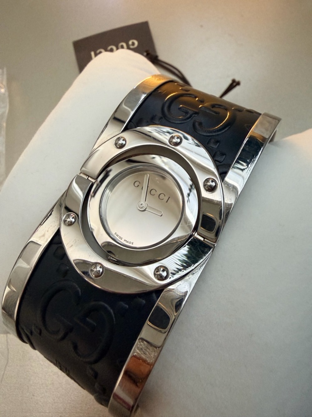 Authentic Gucci Twirl Bangle Stainless Steel Black Leather ladies Watch